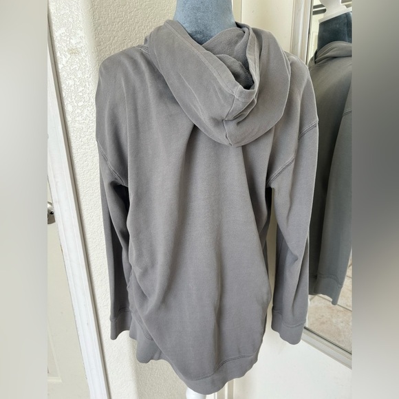 Light grey old navy boys hoodie - Picture 2 of 4
